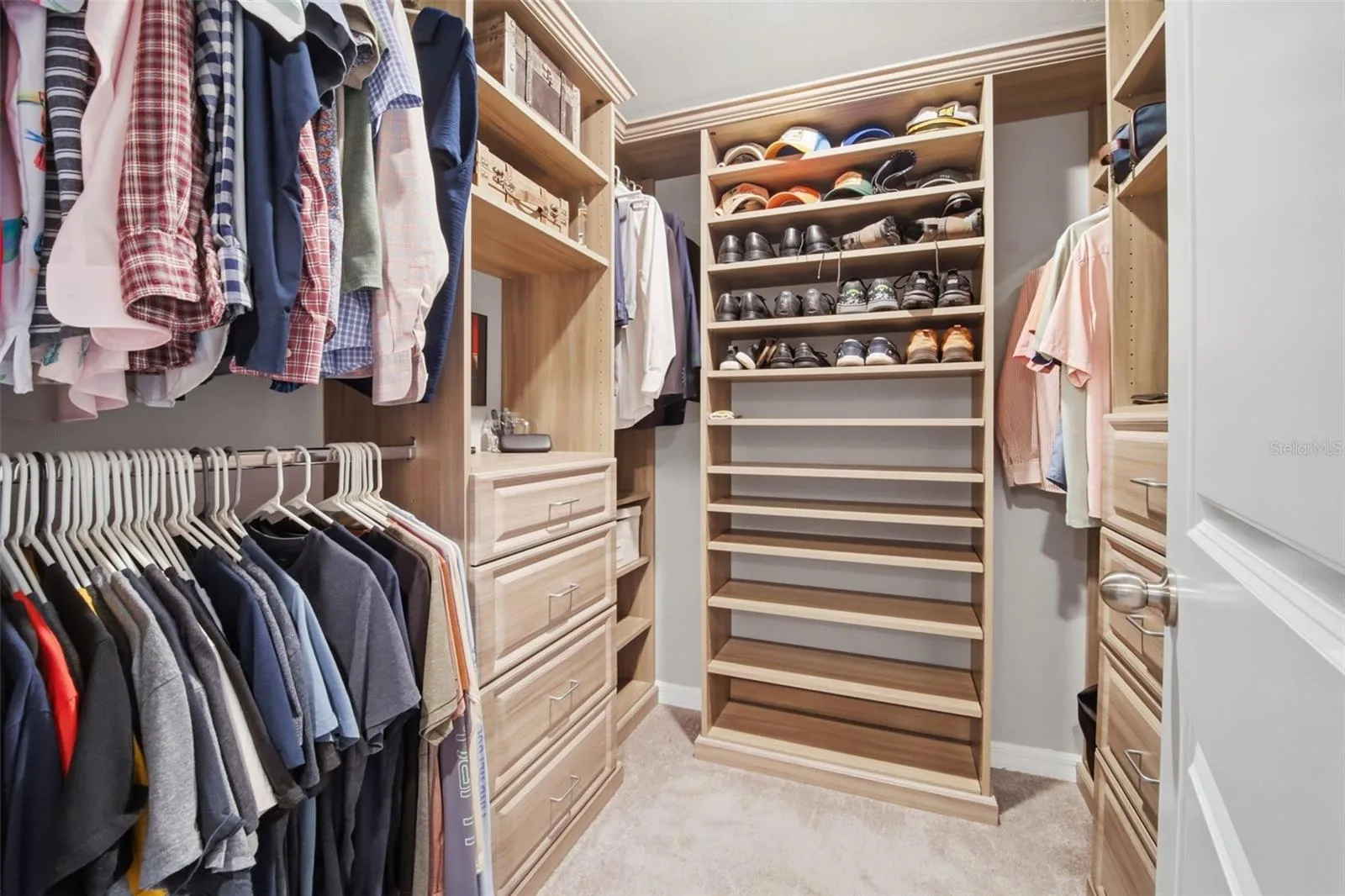 Custom closet
