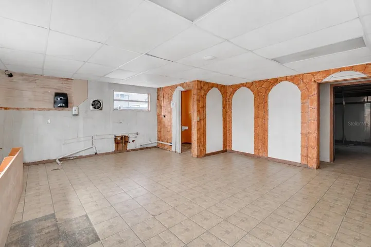 Flexible Interior Space