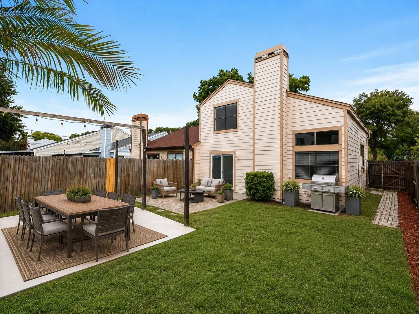 Ideal retreat for entertaining, pets, or relaxation