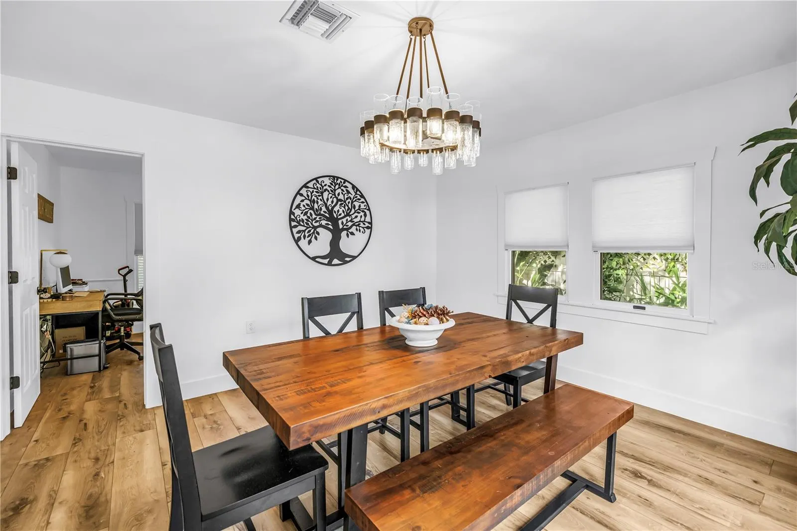 Bonus space dining room