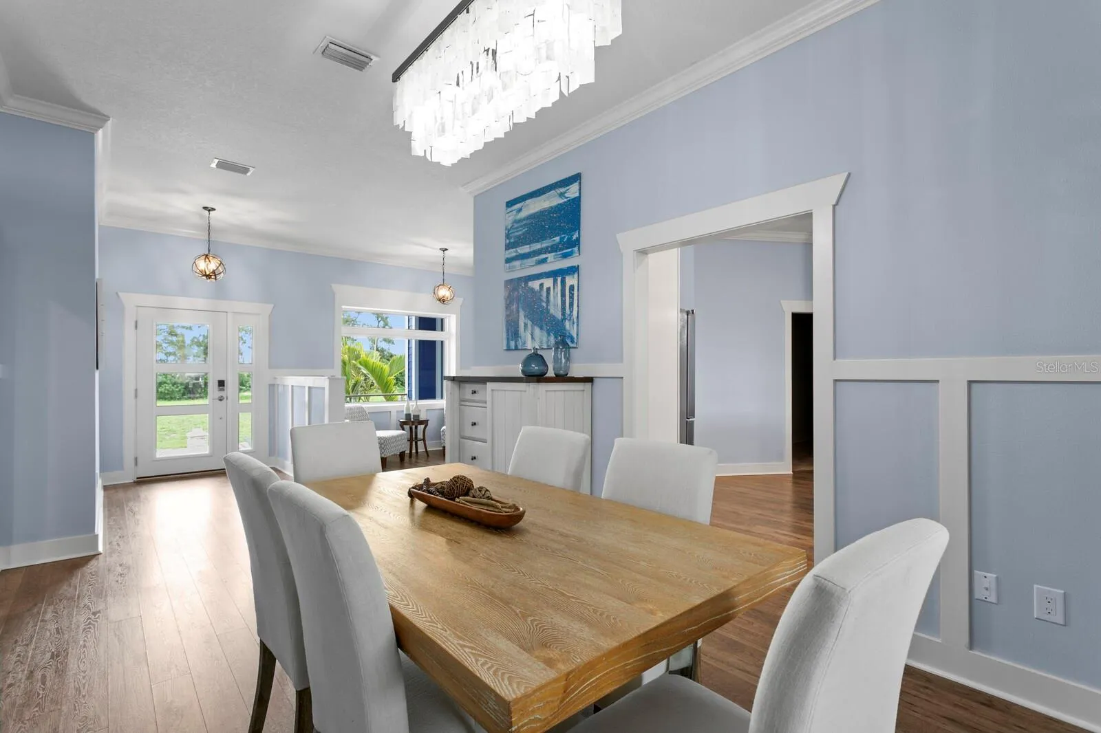 10' ceilings and crown molding throughout. Home freshly painted