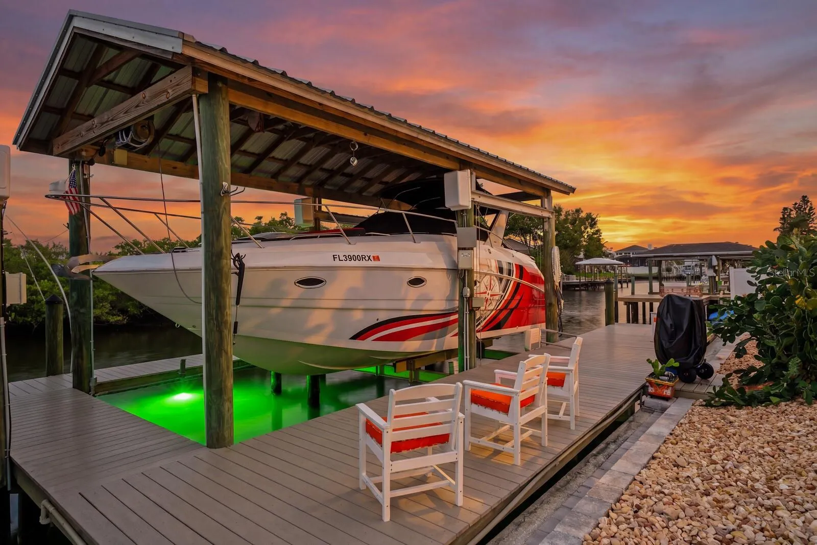 12,000 lbs Neptune boat lift with Mantis dock lighting