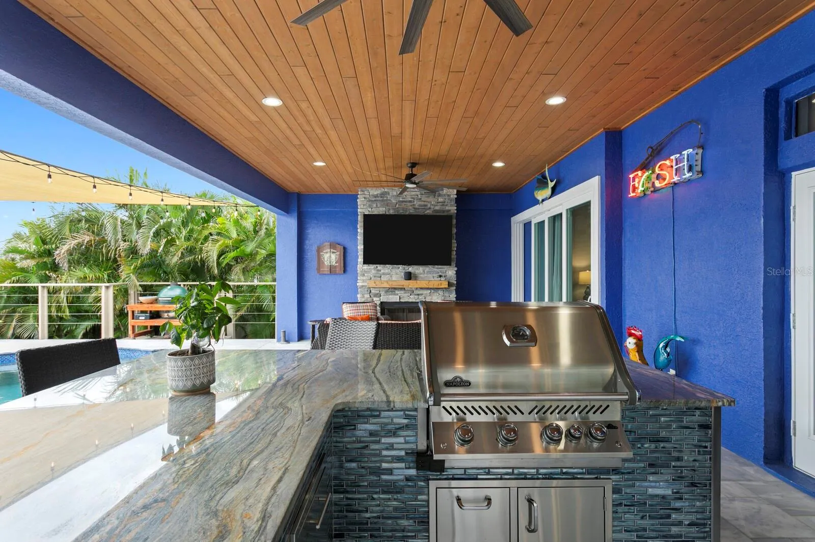 Built-in Napoleon grill