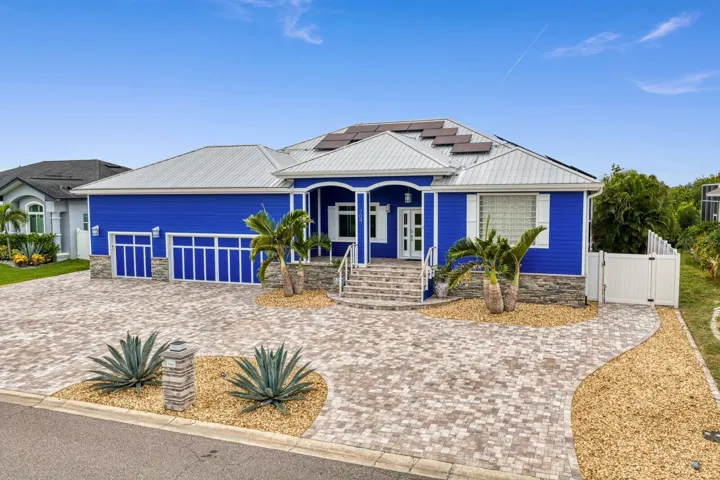 Don't wait to make this your new home today!