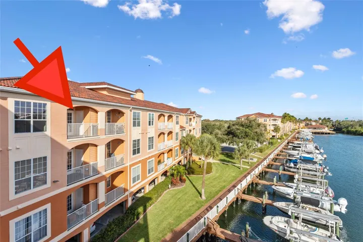 End Unit, Top Floor location with only one neighbor!