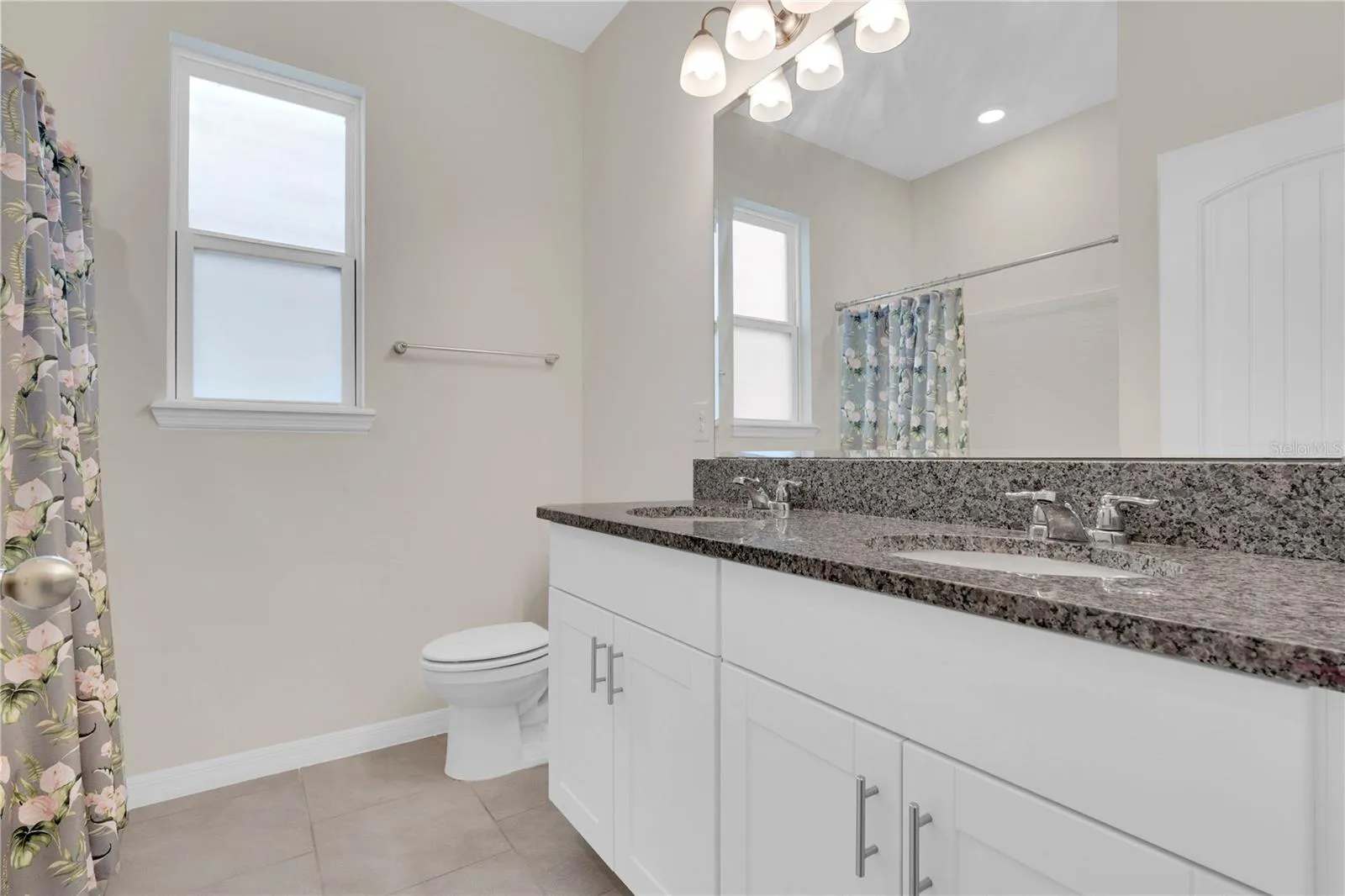 2nd Full Bathroom