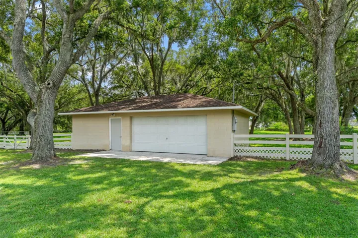 24' x 36' Workshop w/2 Car Garage Door