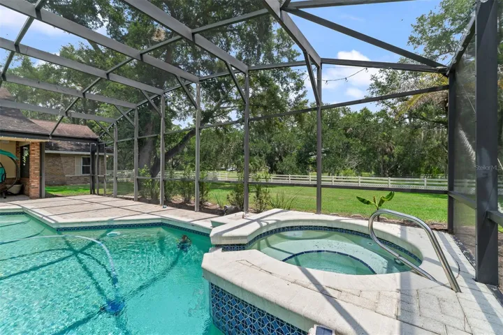 Hot Tub w/Waterfall to Pool