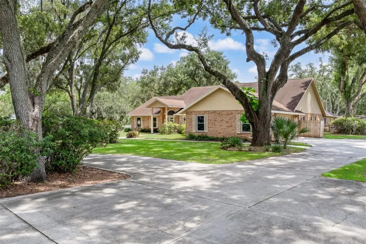 6 Beds 5 Baths