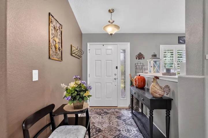 Front entrance foyer