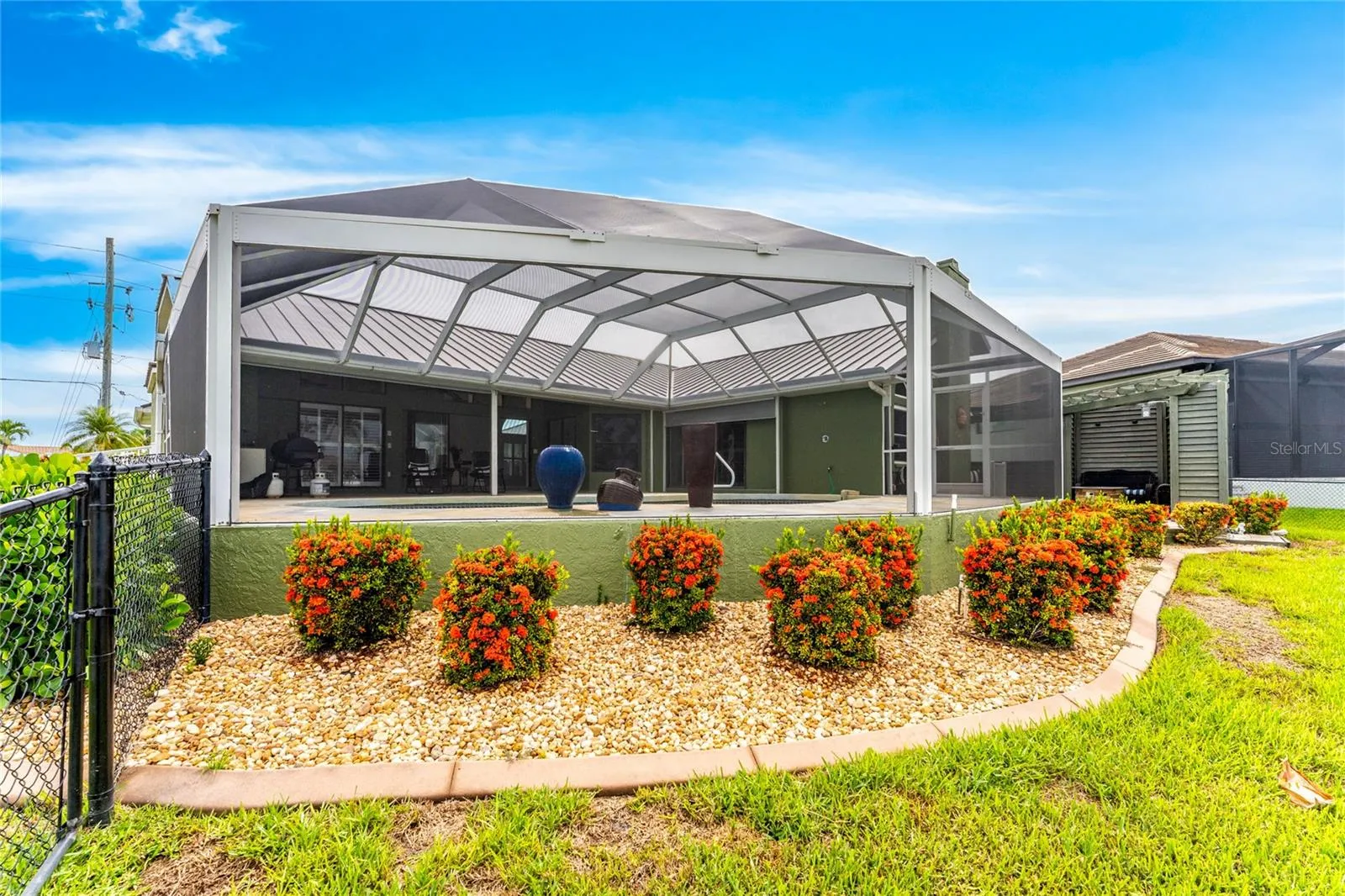 Beautifully Landscaped   Panoramic Screening