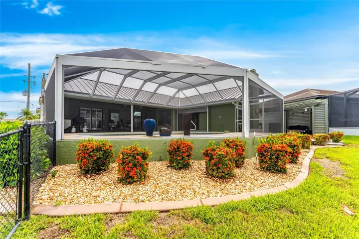 Beautifully Landscaped   Panoramic Screening