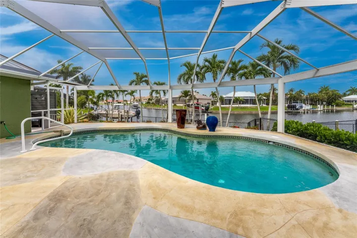 Expansive Lanai