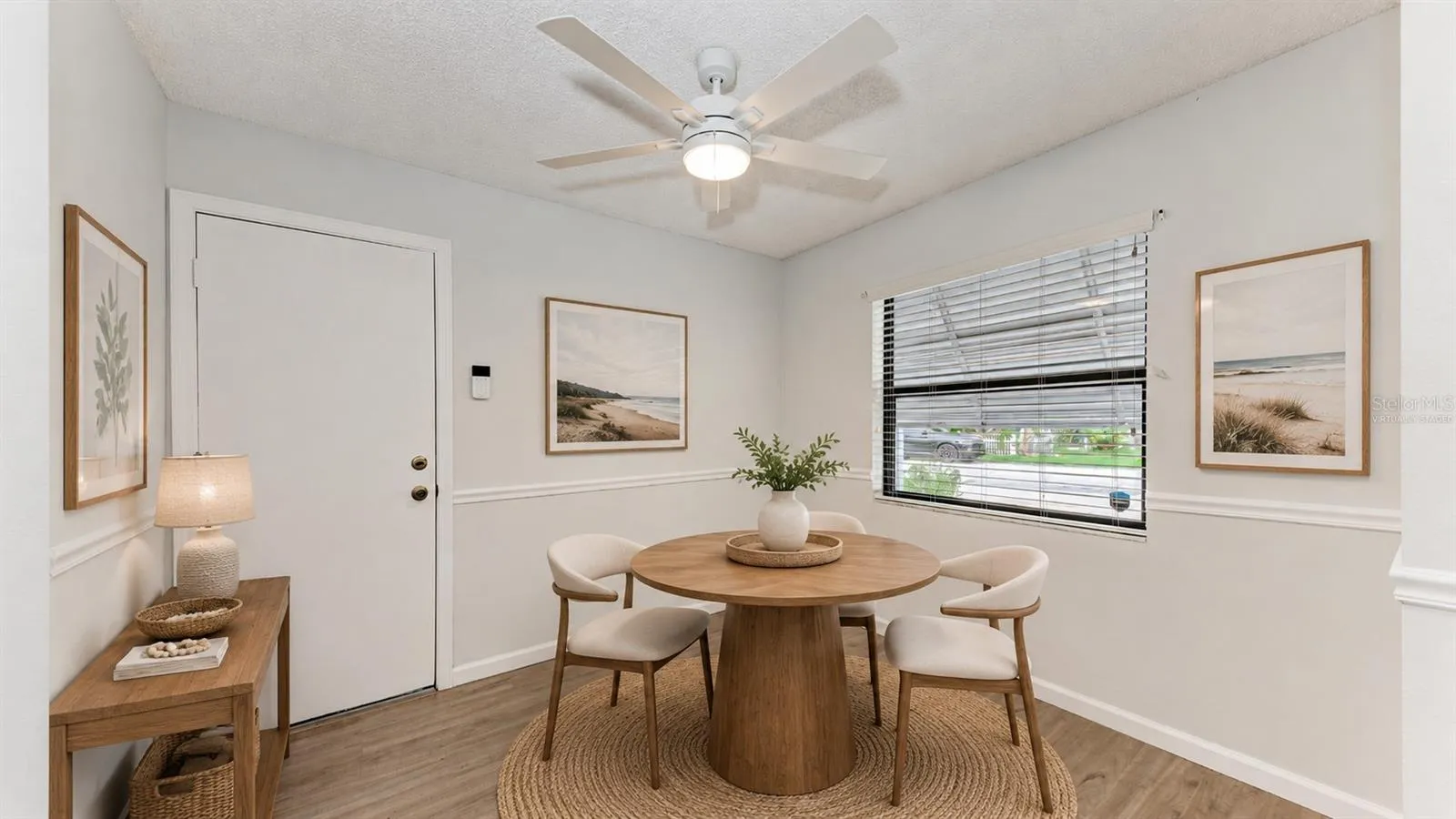 Virtually staged breakfast nook