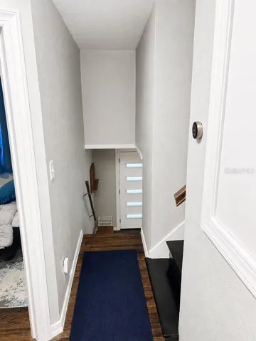 2nd floor hall