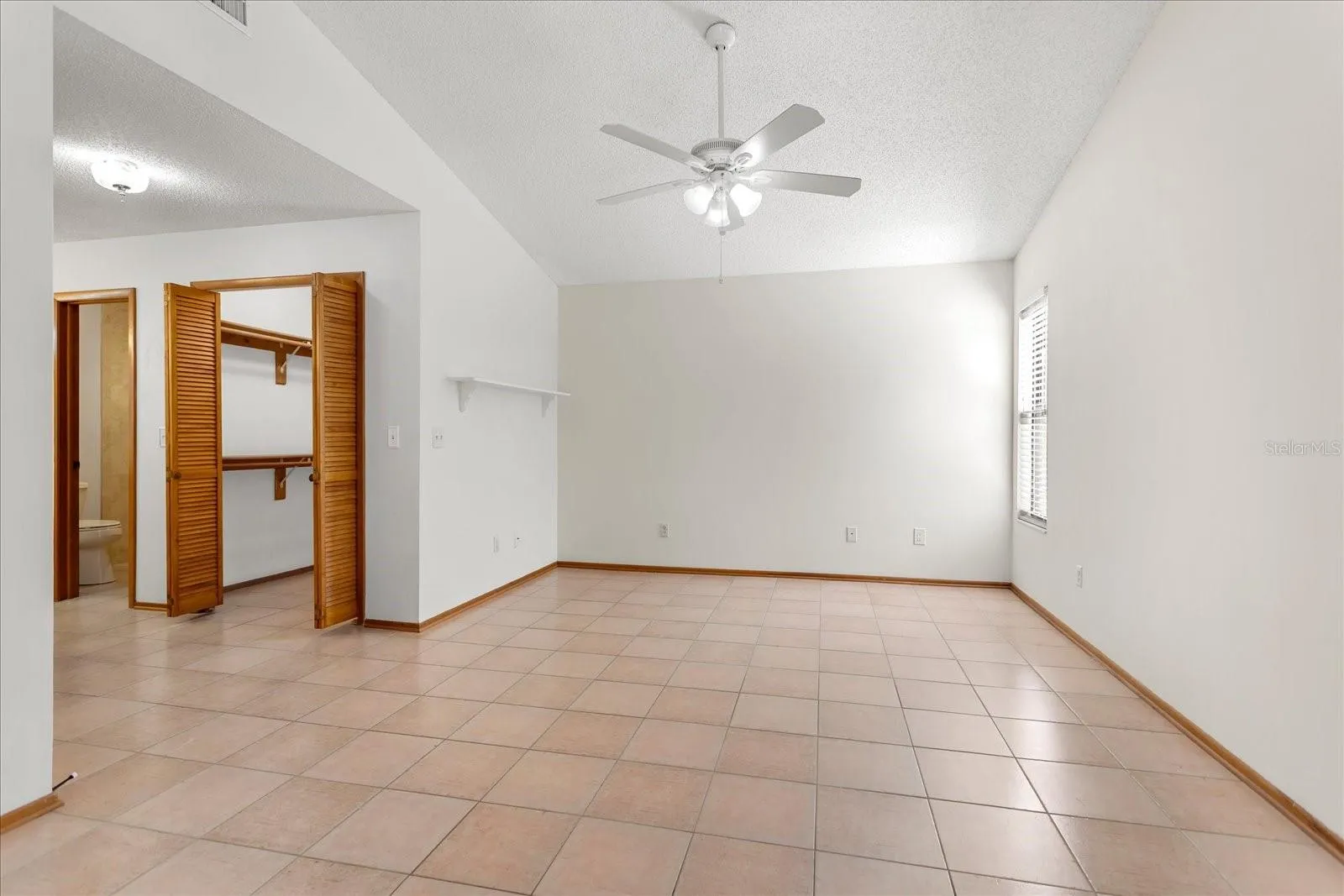 Dramatic vaulted ceilings