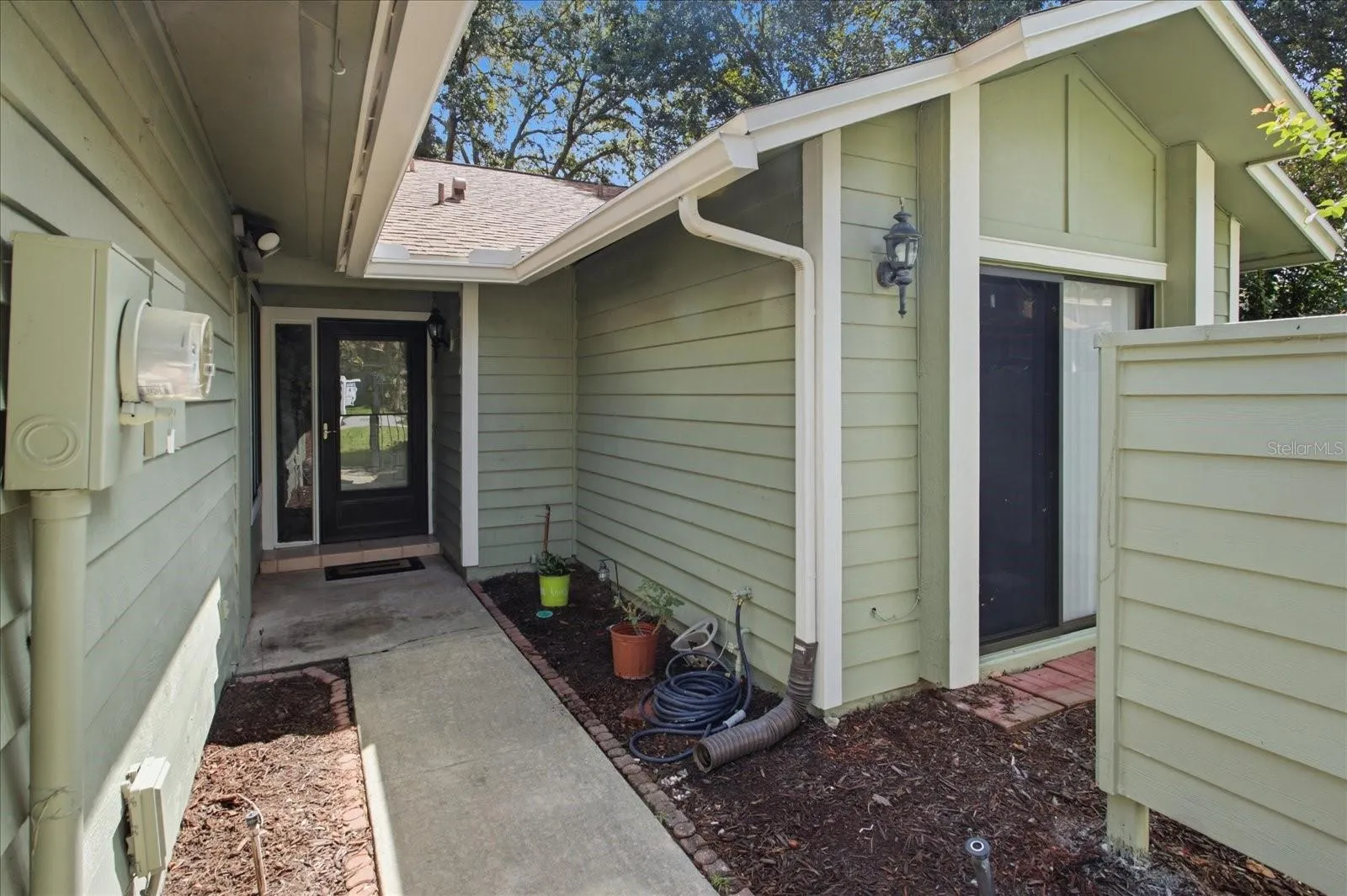 Front Entry with courtyard to the right