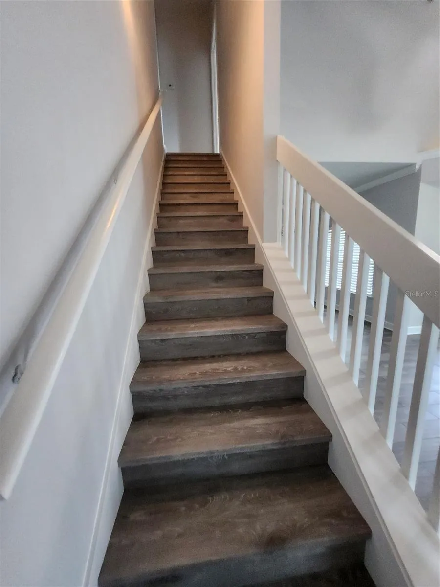 No carpeting on stairs
