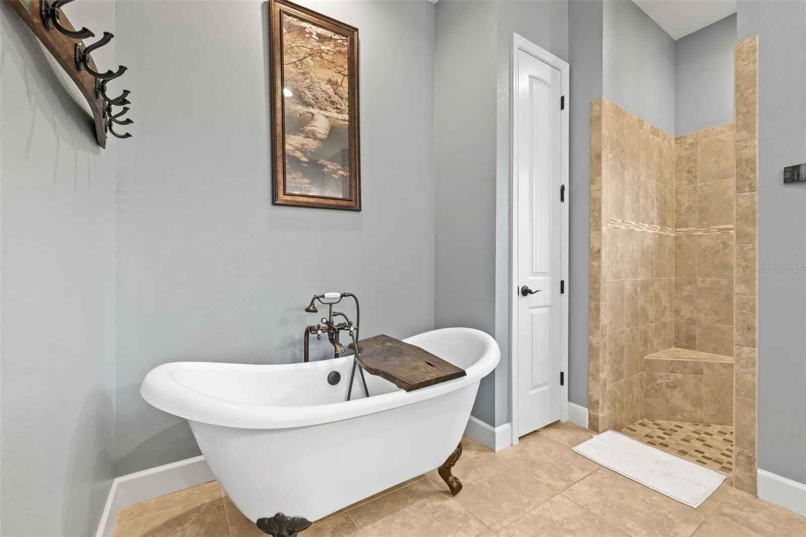 claw foot tub