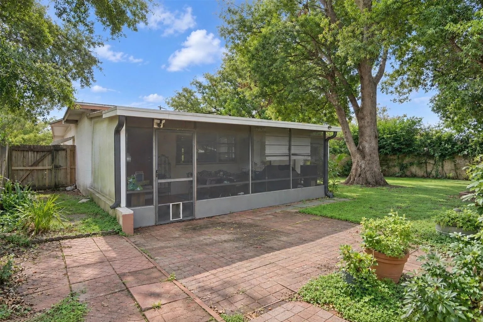 Exterior View of Rear Screened Patio/Lanai