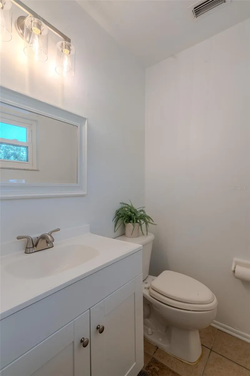 Primary 1/2 bath