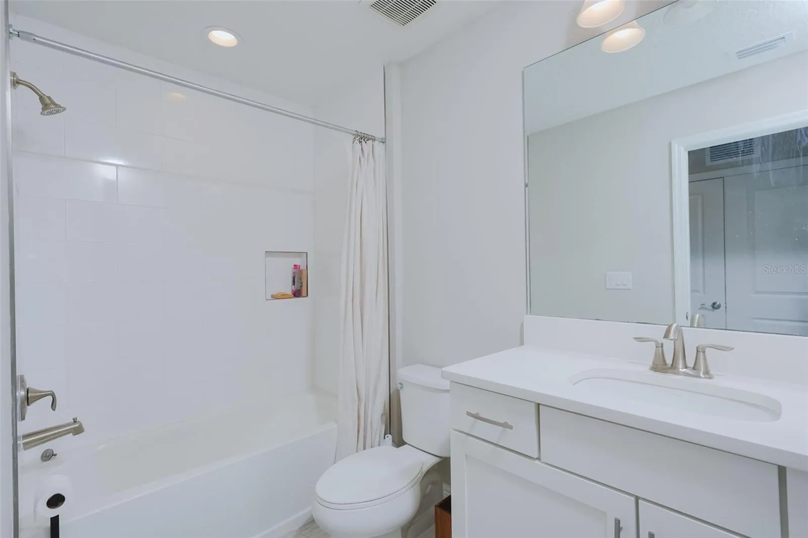4th Bathroom - 2nd floor