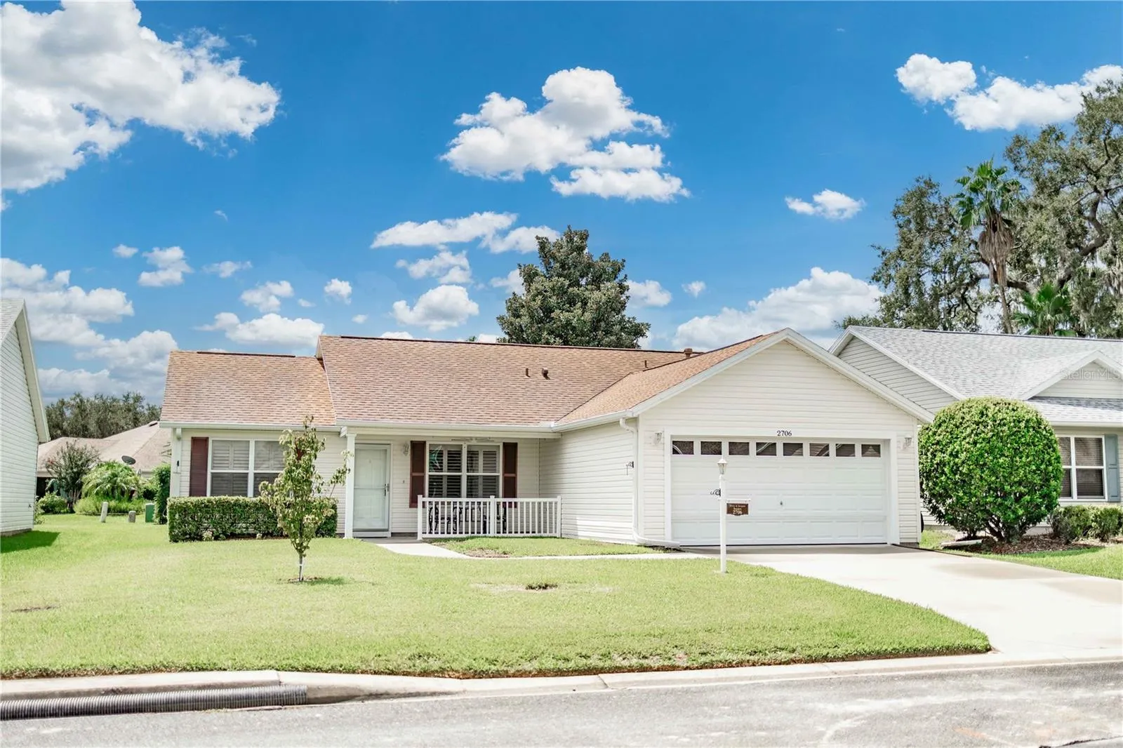 Front view of home