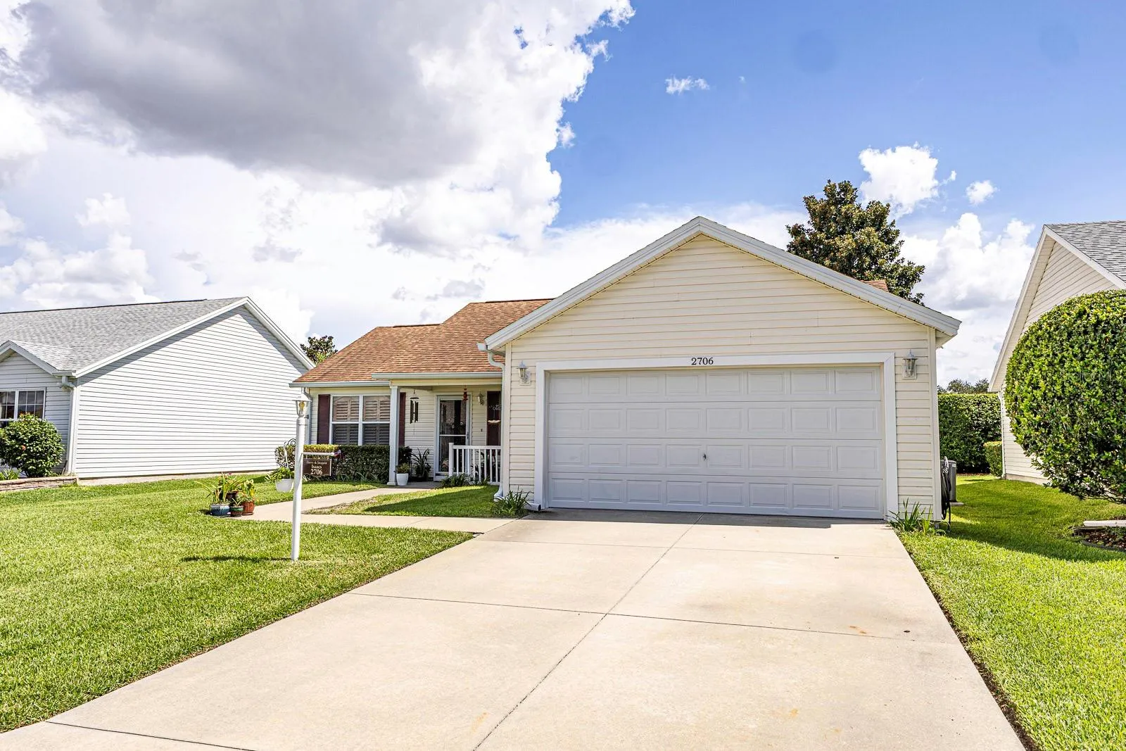 Front view of home