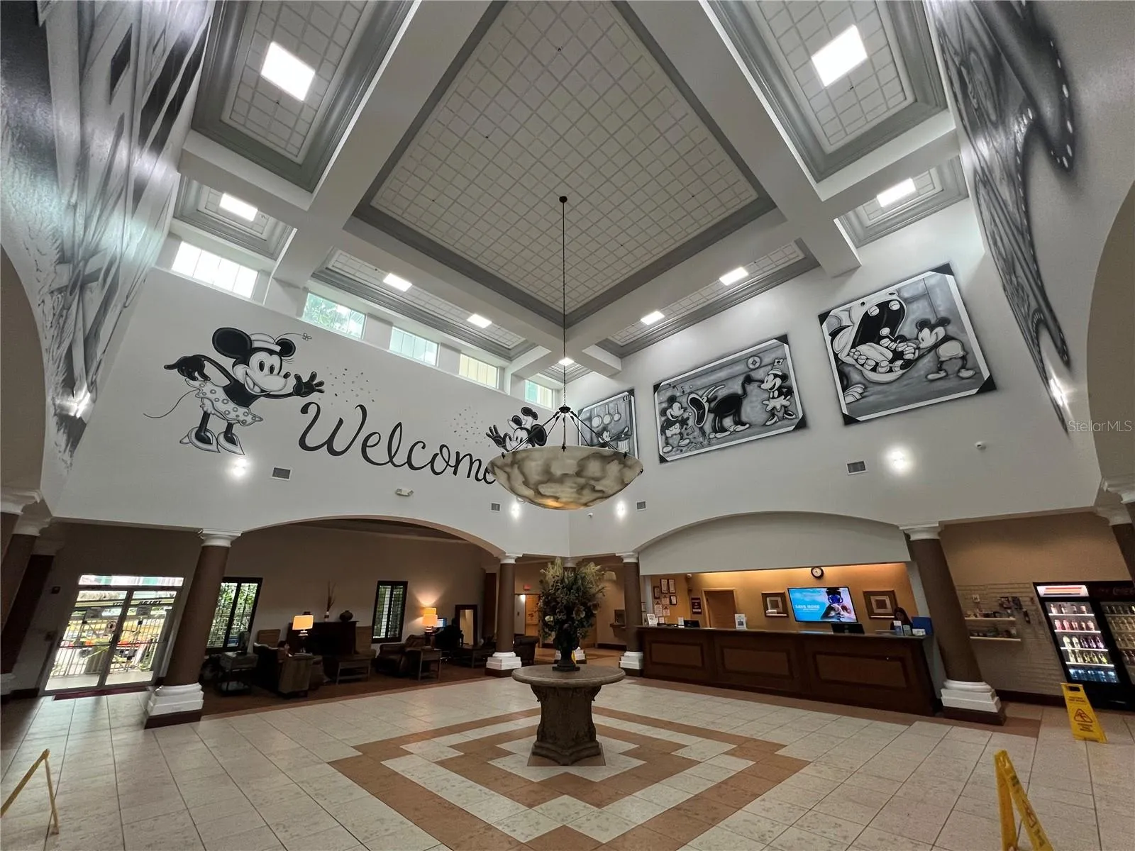 Beautifully spacious decorated entry