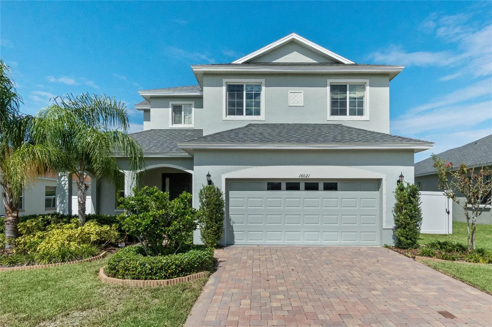 Welcome Home! Curb Appeal and Excellent Location