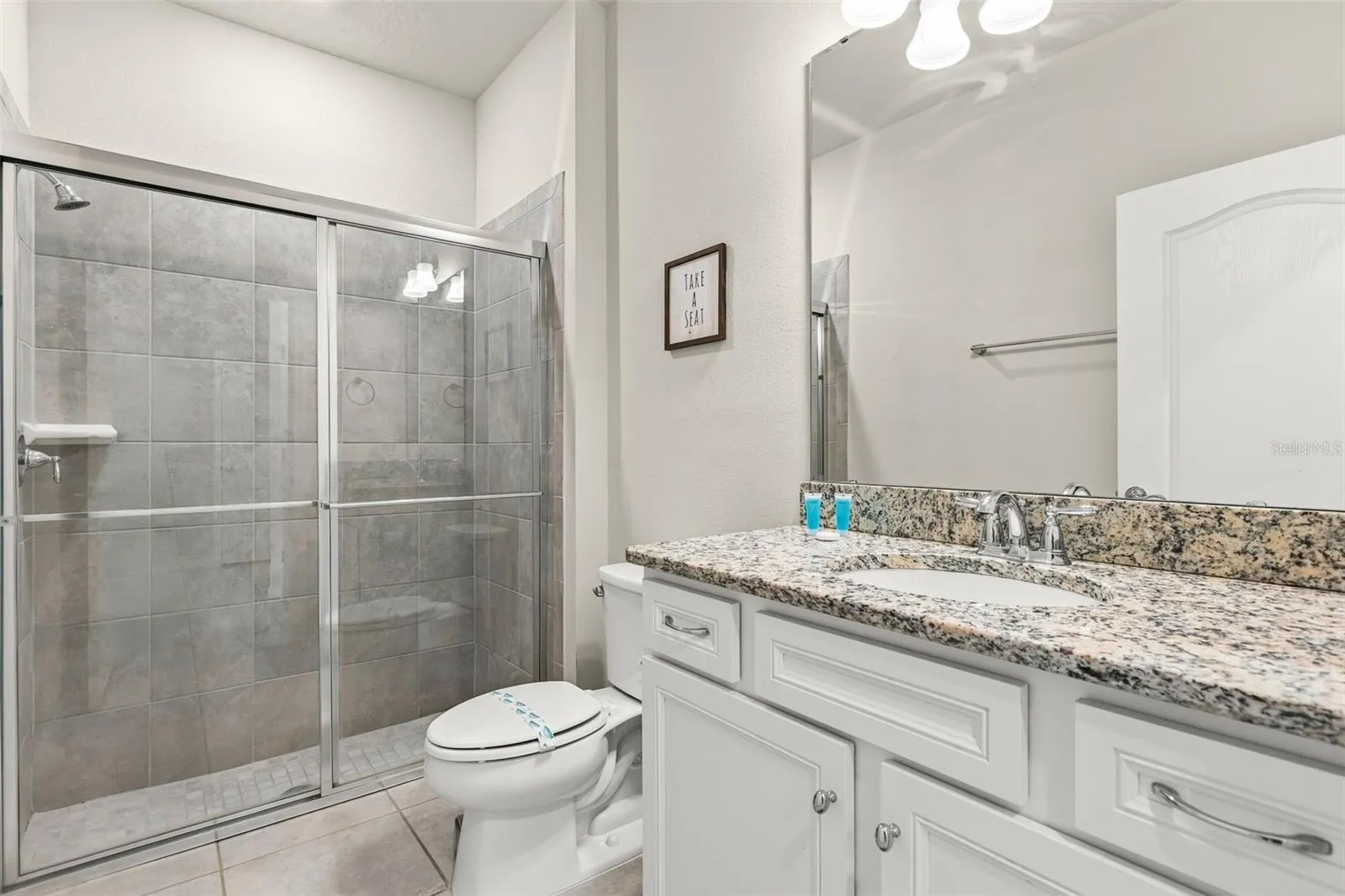 Bathroom 2 (First Level)