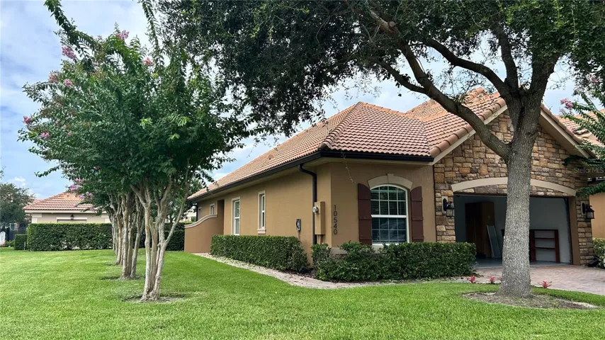 Front of House, corner lot
