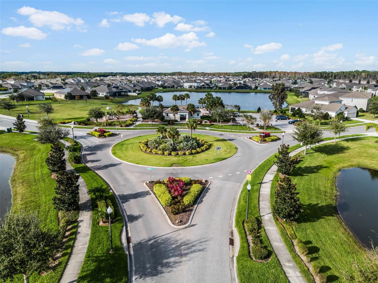 Lush Landscaped Community Pride