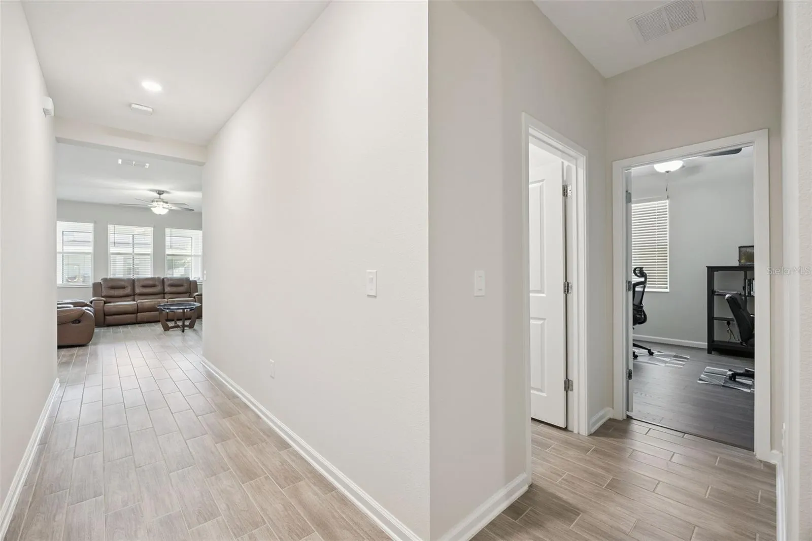 Foyer View-Laundry &amp; 4th Bedroom