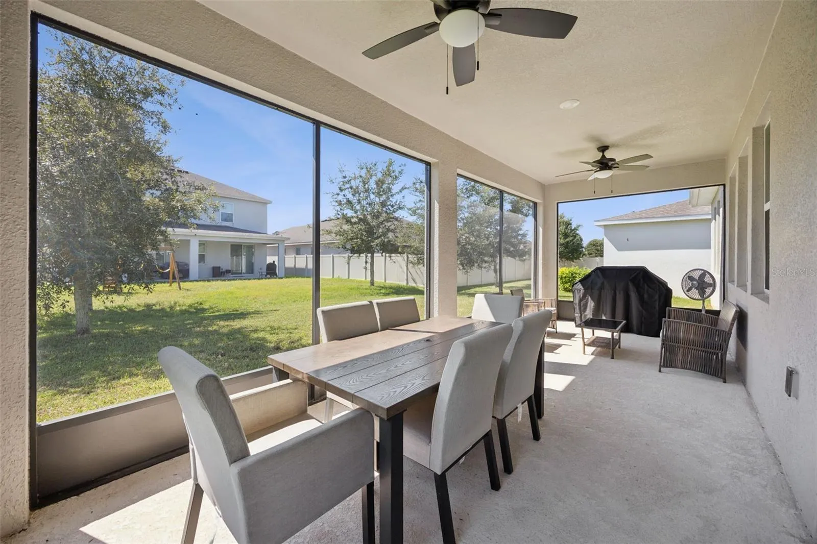 Lanai &amp; Great Outdoor Space