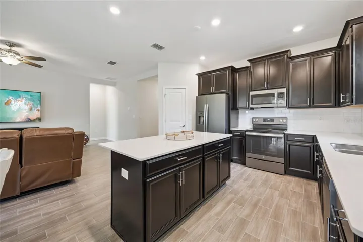 Plenty of Countertops for Every Chef