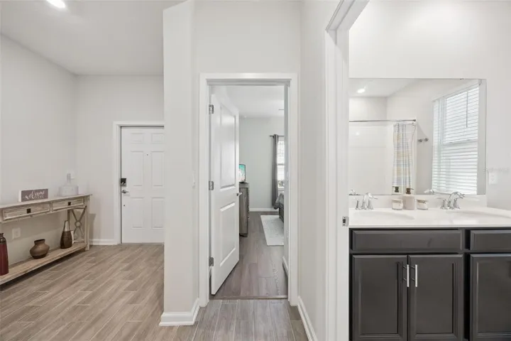Hallway Between Bedrooms &amp; Bathroom 2