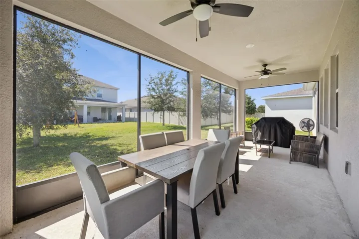 Lanai &amp; Great Outdoor Space
