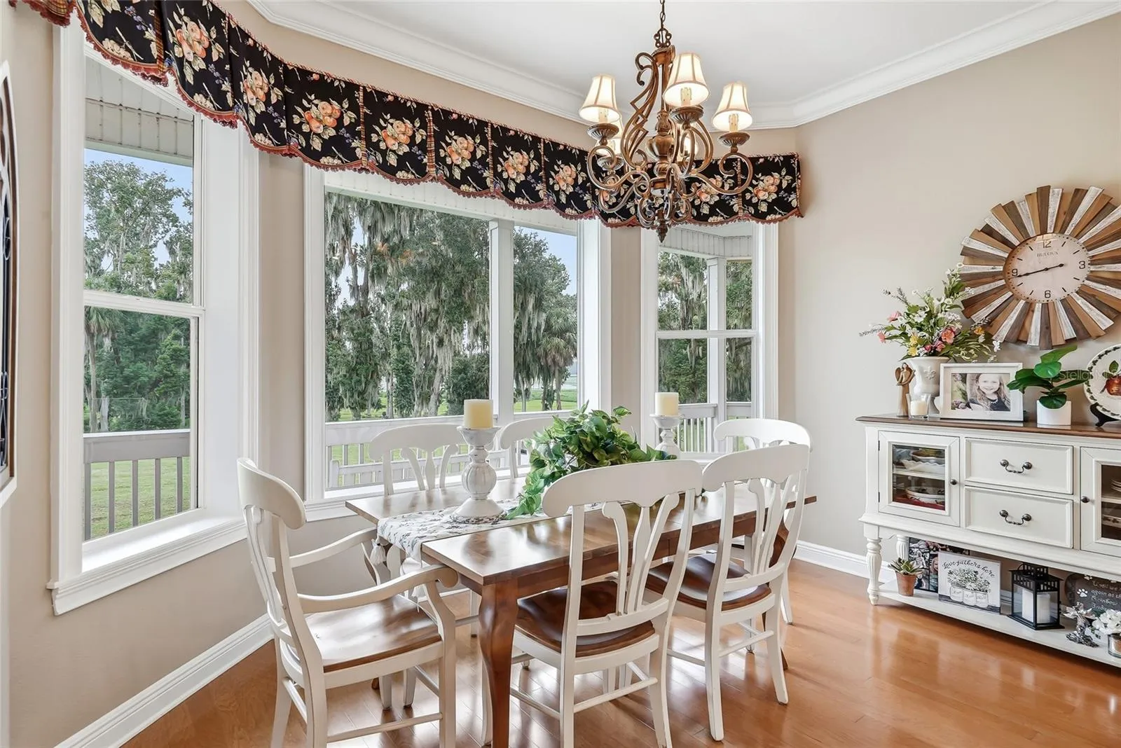 Breakfast Nook