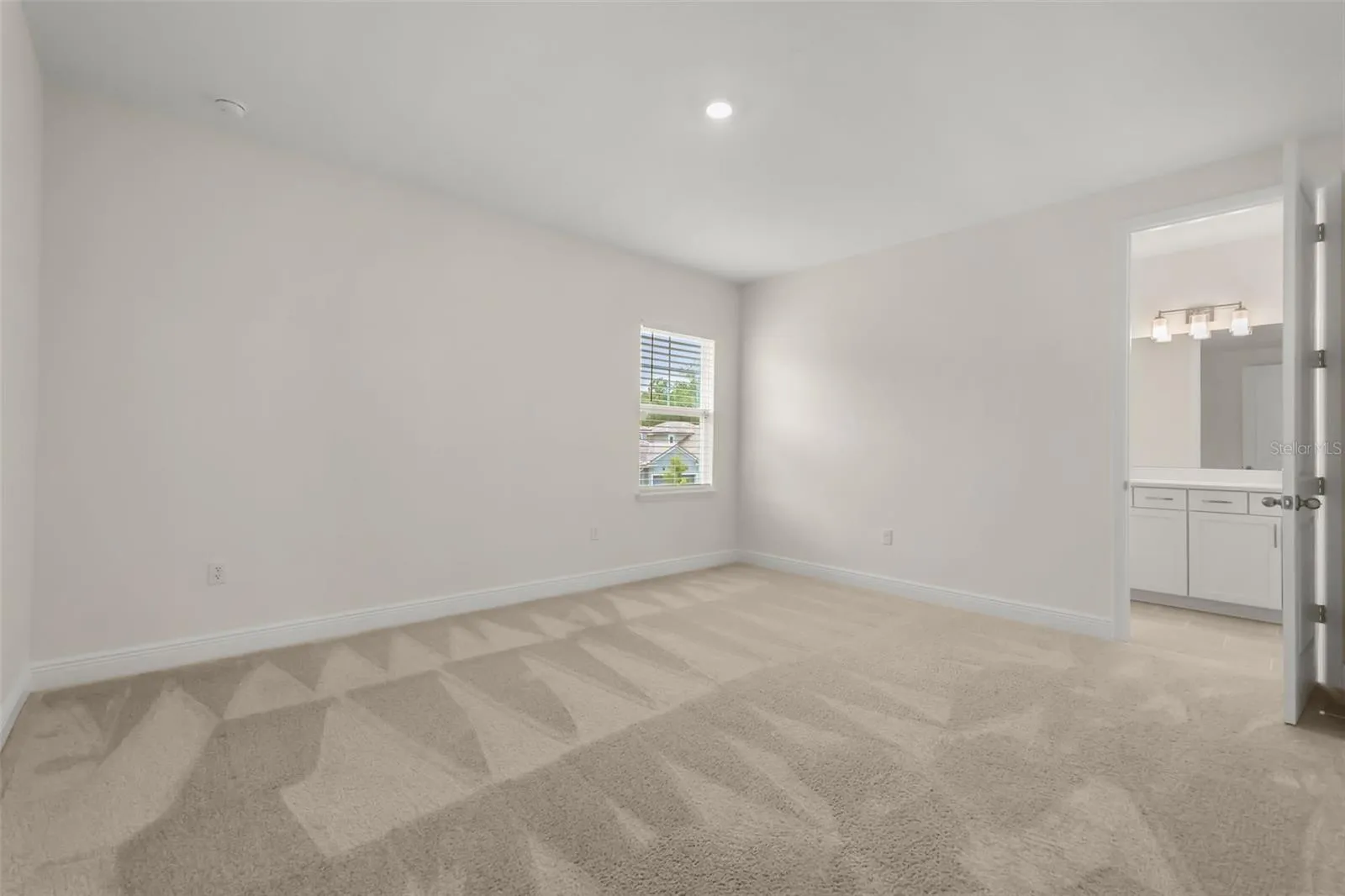 2nd floor guest bedroom
