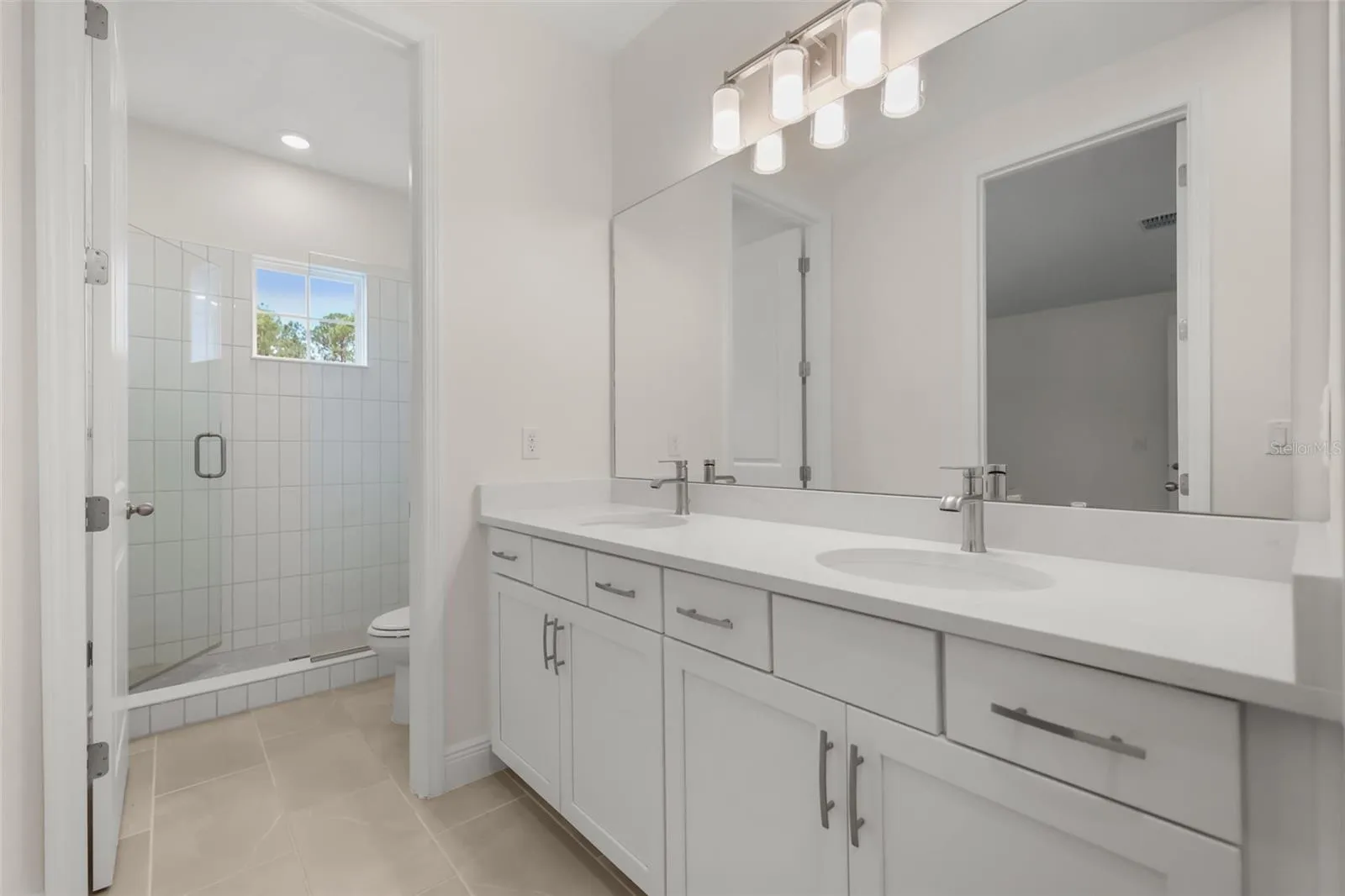 2nd floor guest bath