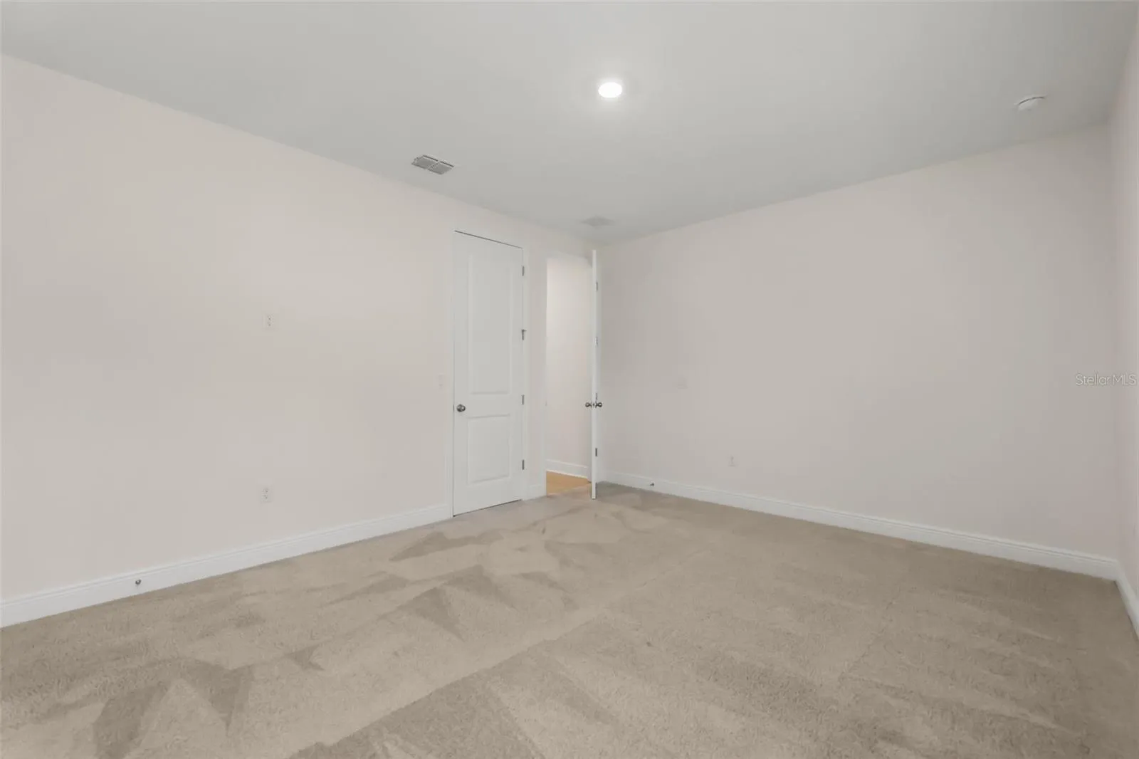 2nd floor guest bedroom