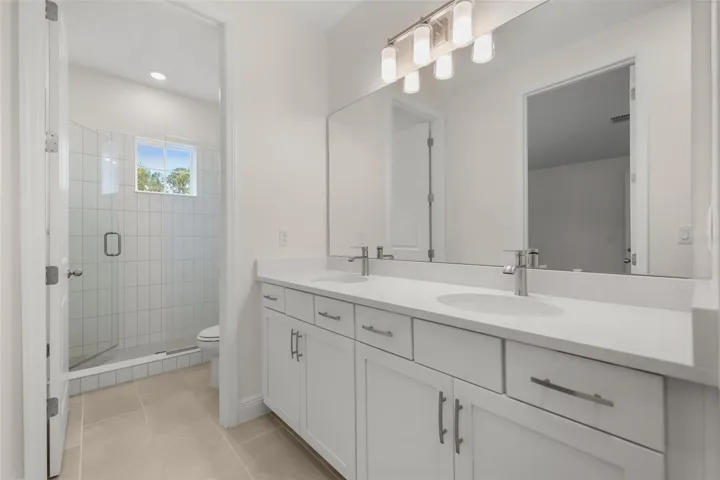 2nd floor guest bath