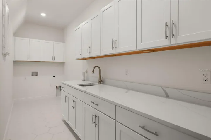 1st floor laundry room