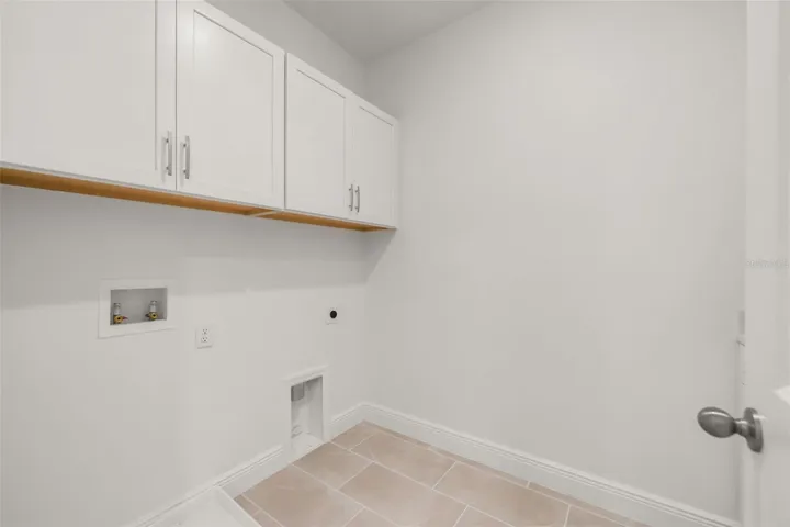 2nd floor laundry room