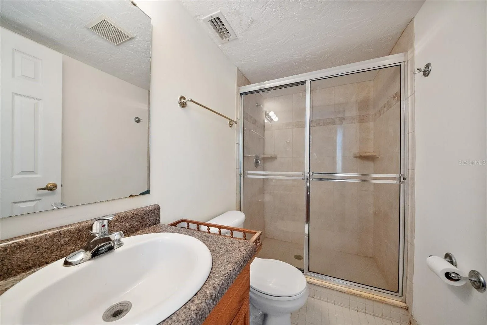 Bedroom #1 Ensuite Bath