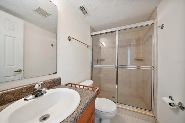 Bedroom #1 Ensuite Bath