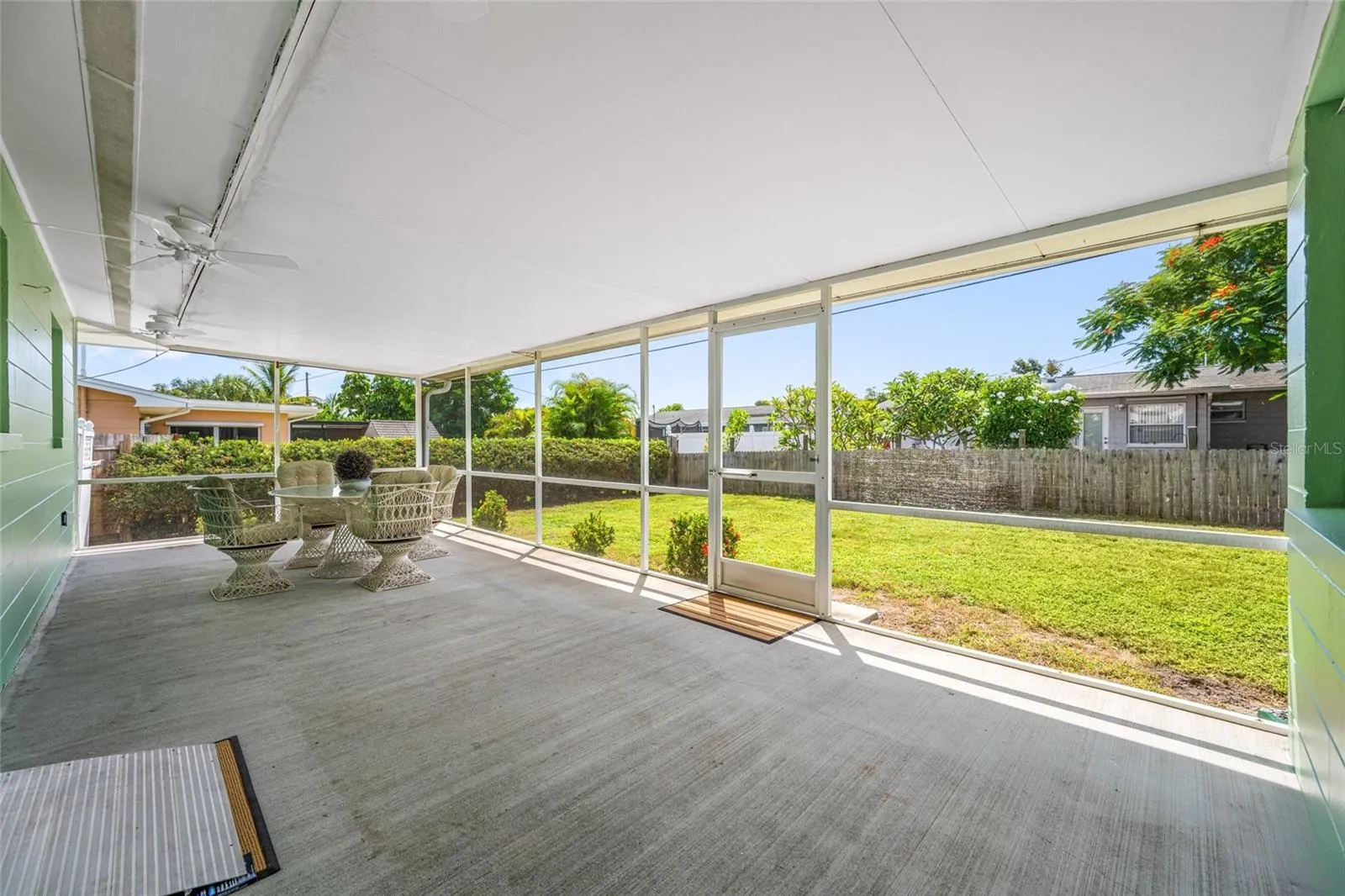 Large Screened in Patio area.