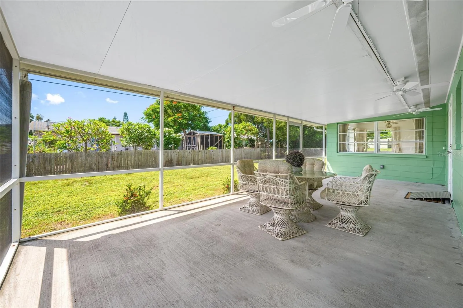 Amazing Large Screened in Patio area.