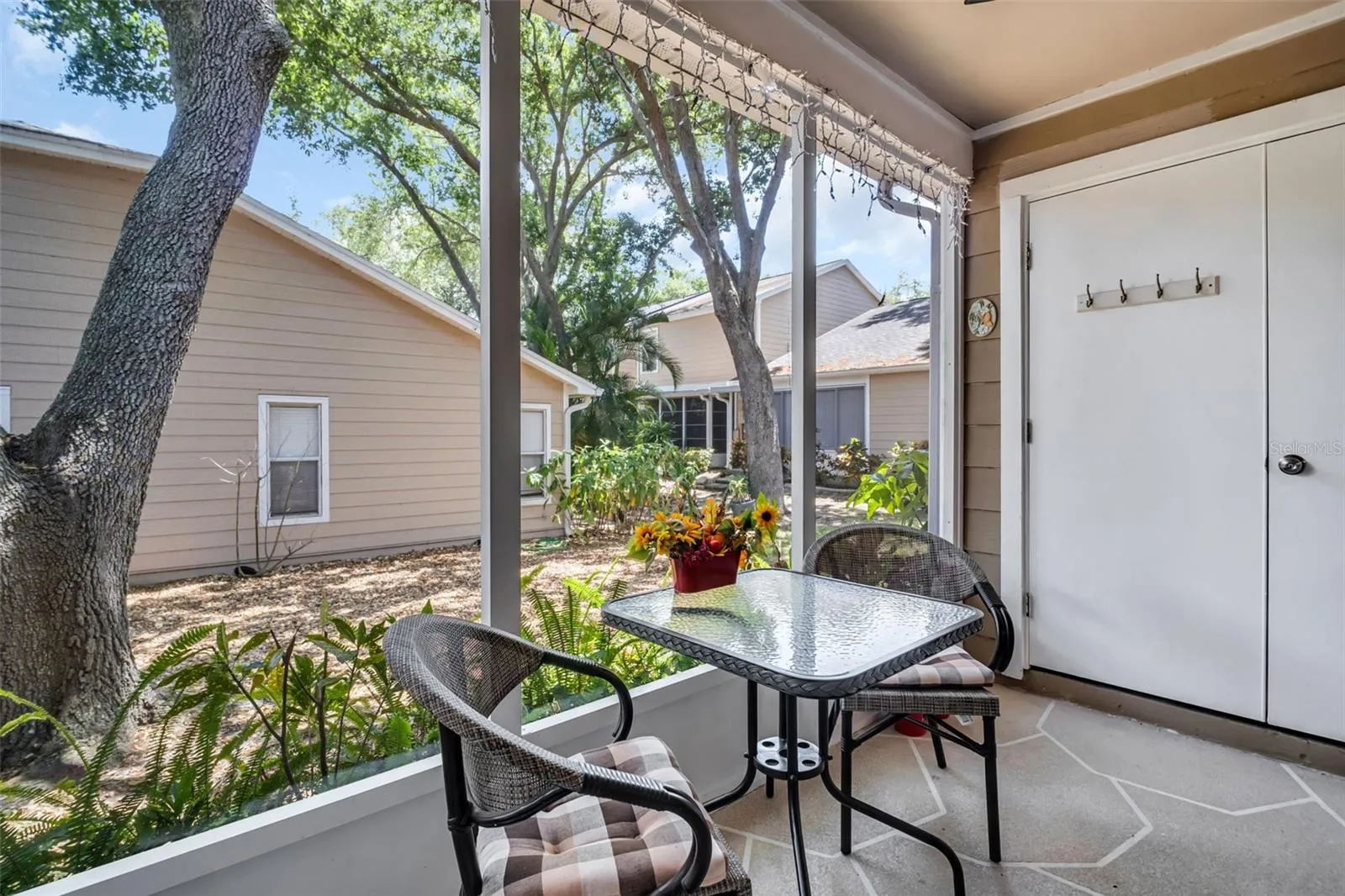Screened Patio and Laundry